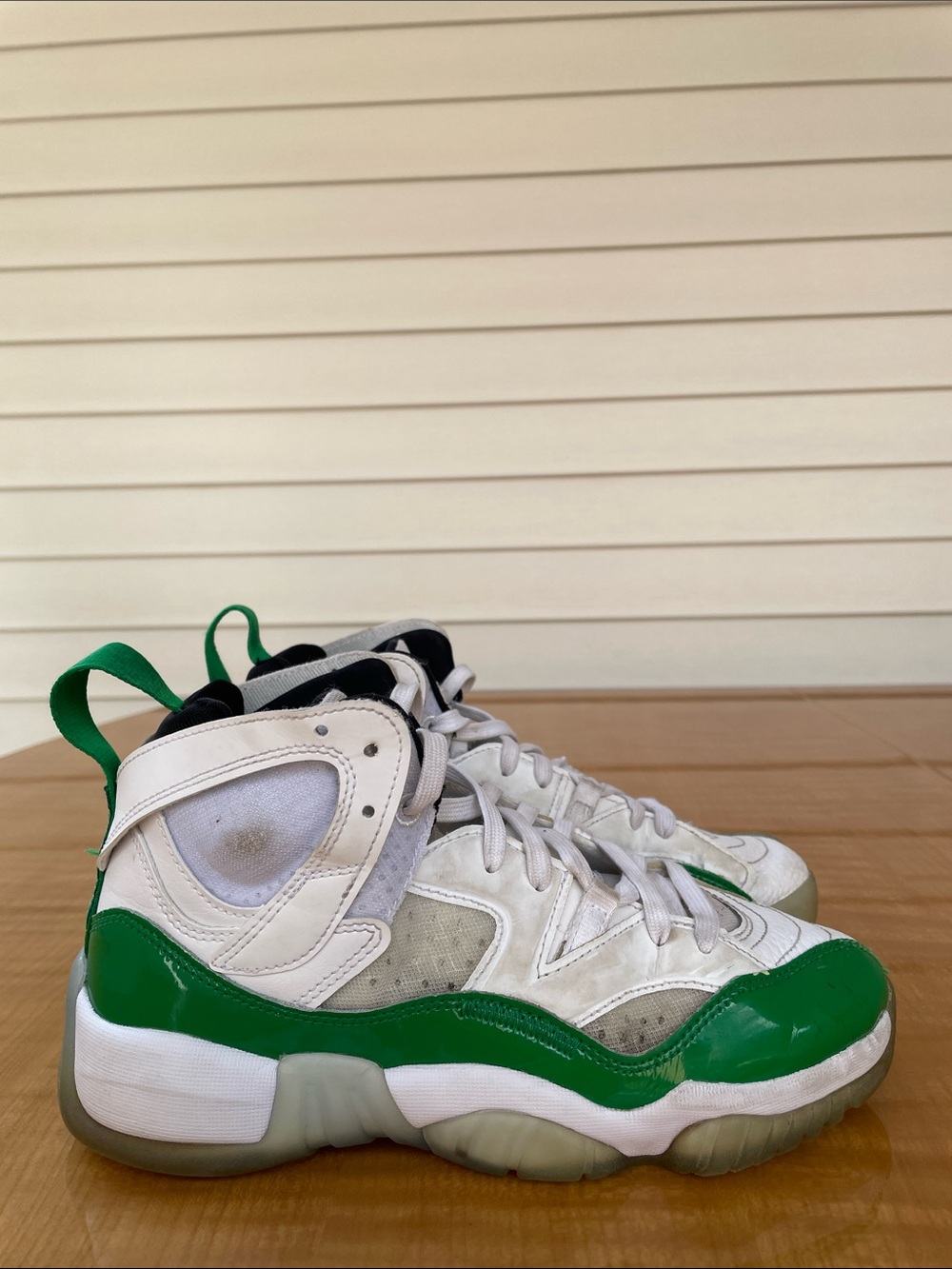 Air Jordan Jumpman Two Trey White Lucky Green Size 5Y Kids Shoes NBA Basketball